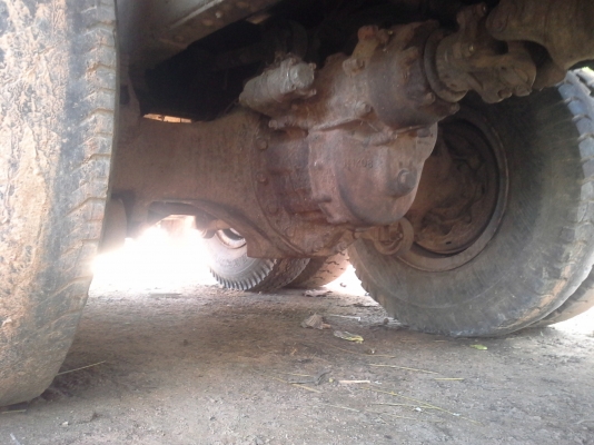 รถสิบล้อ สองเพลาhino เปลี่ยนเครื่องเป็น Isuzu 175 แรงม้า ลงเล่มแล้ว เครื่องดีมากๆ คัดซีส์ไม่ผุ แต่ไม่สวย ครับ พร้อมใช้งาน