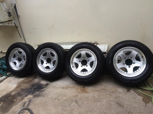 ขายล้อแม็กขอบ16x7 et25. 5/139.7 cv928 เก่าญี่ปุ่น สภาพนางฟ้า ไม่คดไม่ดุ้งสีเดิมๆ ไม่มีเบียดสภาพนี้หายากครับออฟกำลังสวย พร้อมยาง yokohama geolandar 215/65/16 made in japan ราคา15000บาท โคตรคุ้มครับ ล้อแท้ พร้อมยางสภาพสวยจริงๆ ดูของพระราม2 089 0211090 Id ch