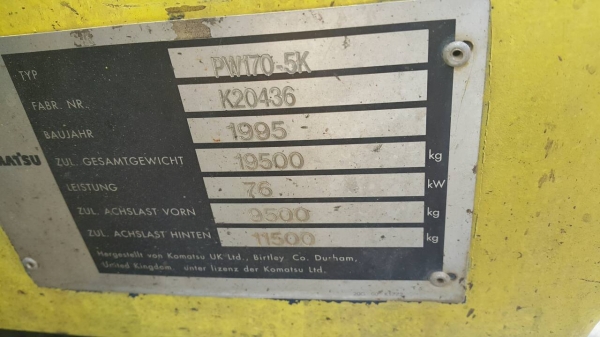 ขายรถแม็กโคล้อยางPW170-5K สภาพสวยพร้อมใช้ ติดต่อ คุณ อ๊อฟ พิจิตร 086-737-9991