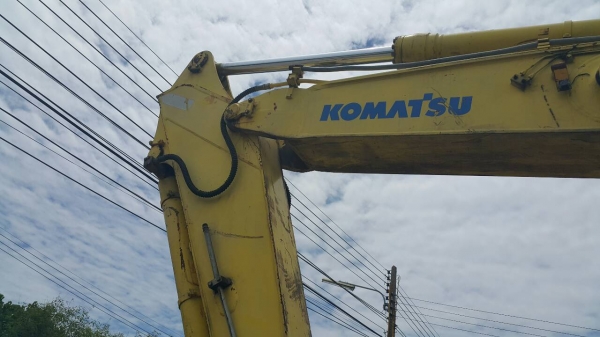 ขายรถแม็กโคล้อยางPW170-5K สภาพสวยพร้อมใช้ ติดต่อ คุณ อ๊อฟ พิจิตร 086-737-9991