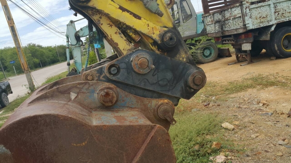 ขายรถแม็กโคล้อยางPW170-5K สภาพสวยพร้อมใช้ ติดต่อ คุณ อ๊อฟ พิจิตร 086-737-9991