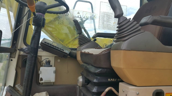 ขายรถแม็กโคล้อยางPW170-5K สภาพสวยพร้อมใช้ ติดต่อ คุณ อ๊อฟ พิจิตร 086-737-9991