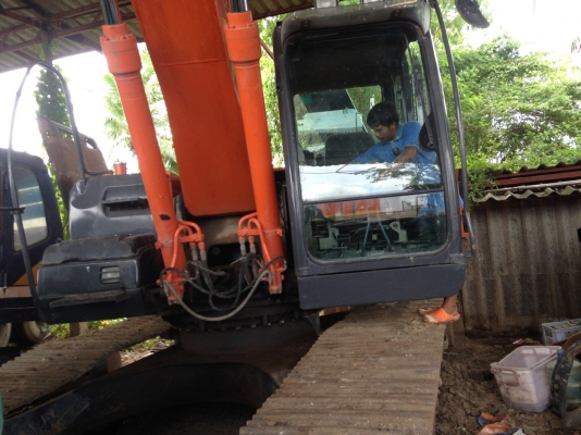 ขายHITACHI EX250-3 เอกสารเล่มพร้อมใช้งานชั่วโมง3000ก่วาพร้อมลายหัวเจาะพร้อมหัวเจาะOKADAติดต่อ คุณอ๊อฟ พิจิตร 086-737-9991