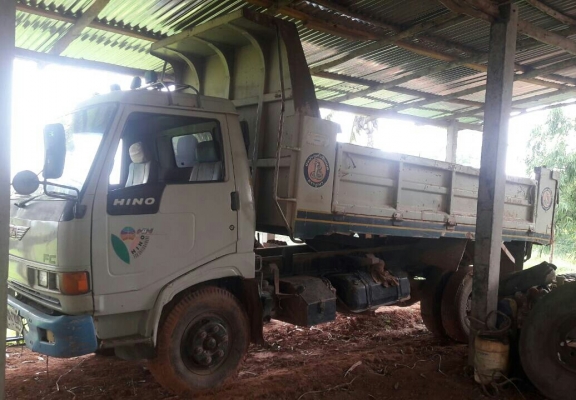 หกล้อ ฮีโน่ FC120ปี40 ดั้ม5คิว สภาพดีสวยพร้อมใช้ ทะเบียนพร้อมโอน หกล้อ ฮีโน่ FC120ปี40 ดั้ม5คิว สภาพดีสวยพร้อมใช้ ทะเบียนพร้อมโอน