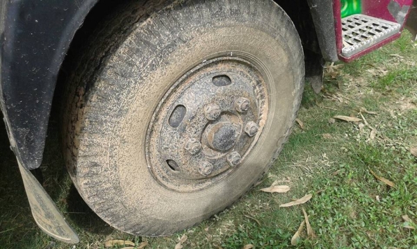 ขาย10ล้อ2เพลา อีซูซุDECA210 ยาง8.25แท่นเตี้ย แชชซีสวย พ.เพาเวอร์เบรคทิ๊ฟฟี่ สวยสภาพเดิมสวย พร้อมวิ่งงาน ต่อปี54 เอกสารเล่มทะเบียนพร้อมโอน