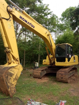 Komatsu PC200-7 12,000 ชม. สภาพพร้อมใช่ค่ะ Komatsu PC200-7 12,000 ชม. สภาพพร้อมใช่ค่ะ