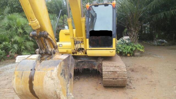 ขายรถแบคโฮ KOMATSU PC130-8 4337 ชม.ขายดาวน์ 400000