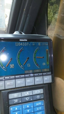 ขายรถแบคโฮ KOMATSU PC130-8 4337 ชม.ขายดาวน์ 400000