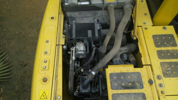 ขายรถแบคโฮ KOMATSU PC130-8 4337 ชม.ขายดาวน์ 400000