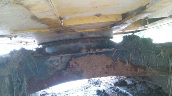 ขายรถแบคโฮ KOMATSU PC130-8 4337 ชม.ขายดาวน์ 400000