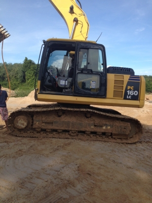 ขายรถแบคโฮ KOMATSU PC160-8 เอกสารอินวอย 5414 ชม.ราคา 1650000