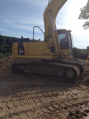 ขายรถแบคโฮ KOMATSU PC160-8 เอกสารอินวอย 5414 ชม.ราคา 1650000