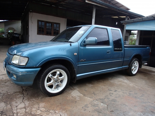 ดราก้อนสวยๆครับรถบ้านแท้ๆปี 45 เครื่อง 2.5 SLX สวยเดิมสะอาดดูแลรักษาดีใช้น้อย