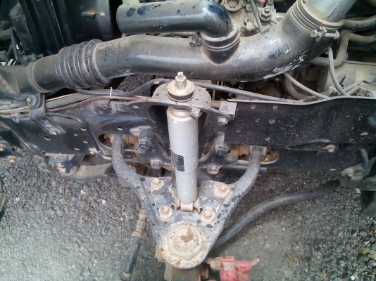 รถอีซูซุ  4 ล้อ NKR   3.059 CC.  ปี 49  ( รถประกอบ. )     สนใจติดต่อ  081 - 6079515