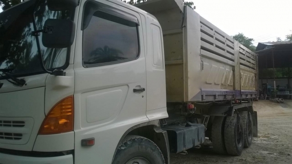 รถฮีโน่ 10 ล้อดั้ม FM1J 260 แรงม้า. ปี 48.    สนใจติดต่อ  081 - 6079515