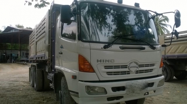 รถฮีโน่ 10 ล้อดั้ม FM1J 260 แรงม้า. ปี 48.    สนใจติดต่อ  081 - 6079515