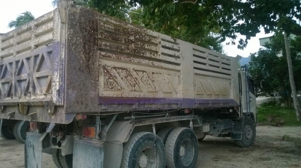 รถฮีโน่ 10 ล้อดั้ม FM1J 260 แรงม้า. ปี 48.    สนใจติดต่อ  081 - 6079515