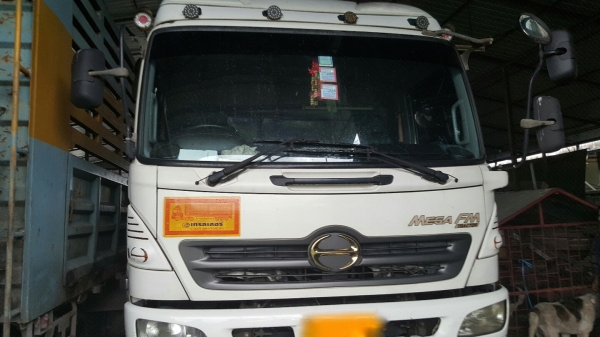 รถฮีโน่ 10 ล้อ หัวลาก 320 แรงม้า. ปี 50.   ( ขาย แม่ , ลูก. )    สนใจติดต่อ  081 - 6079515