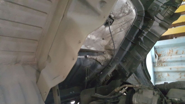 รถฮีโน่ 10 ล้อ หัวลาก 320 แรงม้า. ปี 50.   ( ขาย แม่ , ลูก. )    สนใจติดต่อ  081 - 6079515