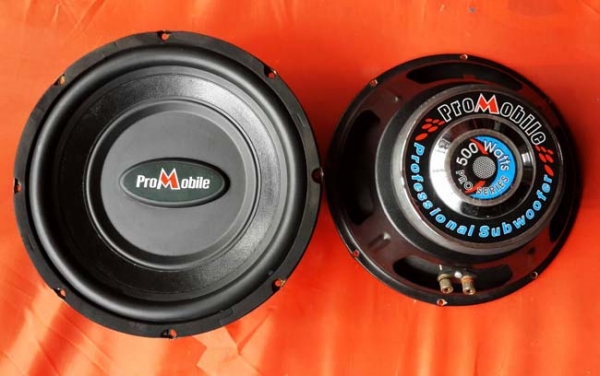 ขายยกชุด หรือแยกก็ได้ครับ  1.ซับ 10" สภาพสวยๆ 1 คู่ ราคา 1,000 บาท 2.POWER 4CH 1000 W ราคา 1,000 บาท 3.POWER ขับซับ ราคา 1,000 บาท  ดูของถนนราชดำเนิน  0896878976 โอ๋  id line : charnpreecha