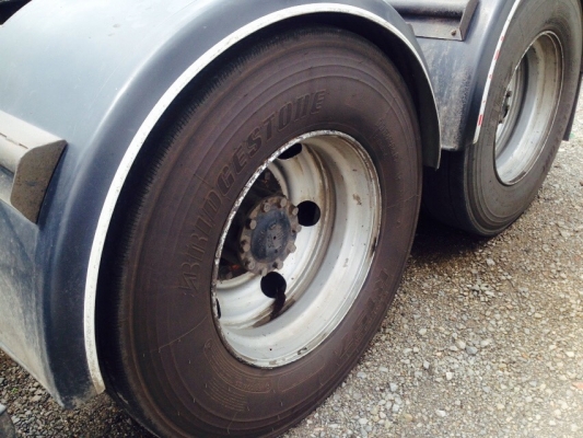 รถฮีโน่ 10 ล้อ หัวลาก 260 แรงม้า. ปี 50.   สนใจติดต่อ  081 - 6079515