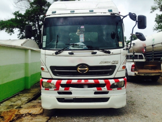 รถฮีโน่ 10 ล้อ หัวลาก 260 แรงม้า. ปี 50.   สนใจติดต่อ  081 - 6079515