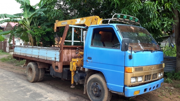 ขาย NKR 110 แรง  ติดเครน 2.5 ตัน