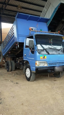 รถอีซูซุ 6 ล้อดั้ม NQR 150 แรงม้า. ปี 47   สนใจติดต่อ  081 - 6079515