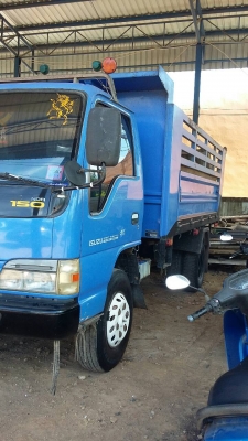 รถอีซูซุ 6 ล้อดั้ม NQR 150 แรงม้า. ปี 47   สนใจติดต่อ  081 - 6079515