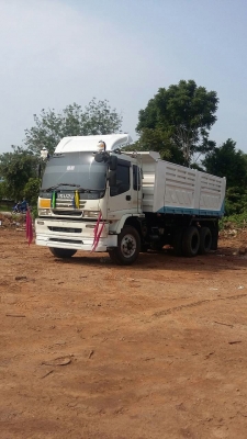 รถอีซุซุ 10 ล้อดั้ม 270 แรงม้า ปี 49.  สนใจติดต่อ  081 - 6079515