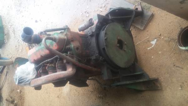 เครืองยนต์ John deere 2130