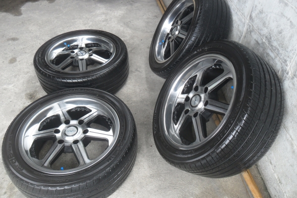ล้อแม็ก 17นิ้ว 6รู พร้อมยาง สวยใสไร้ริ้วรอย 4 ล้อ ราคา 7900 บาท ล้อแม็ก 17นิ้ว 6รู พร้อมยาง สวยใสไร้ริ้วรอย 4 ล้อ ราคา 7900 บาท