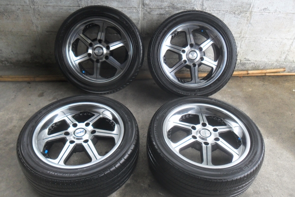 ล้อแม็ก 17นิ้ว 6รู พร้อมยาง สวยใสไร้ริ้วรอย 4 ล้อ ราคา 7900 บาท