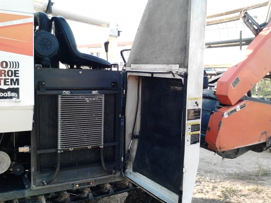 รถเกี่ยวข้าว คูโบต้า 95 พลัด รถเกี่ยวข้าว คูโบต้า 95 พลัด