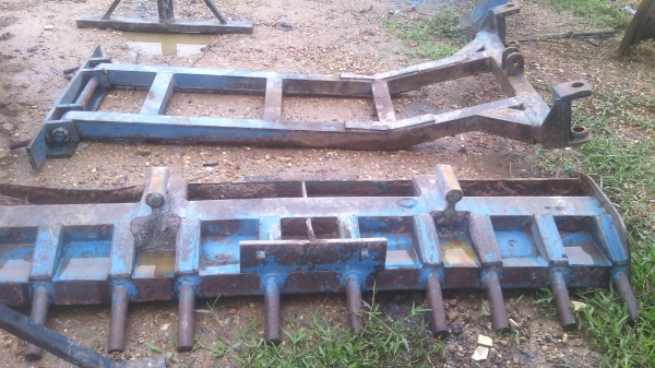 ขายชุดดันหน้าของไคเฮงหลีสำหรับรถไถFORDรุ่น6600  5500