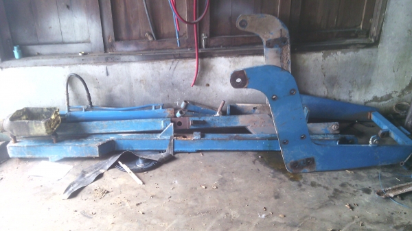 ขายชุดดันหน้าของไคเฮงหลีสำหรับรถไถFORDรุ่น6600  5500