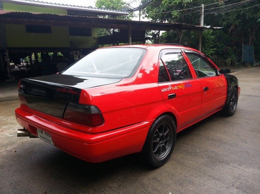 เเต่งซิ่งวิ้งหลังถนน