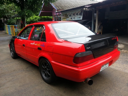 เเต่งซิ่งวิ้งหลังถนน