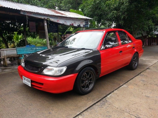 เเต่งซิ่งวิ้งหลังถนน