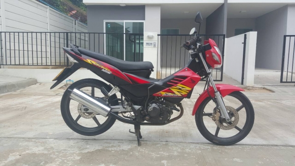 Sonic 125 ตัวใหม่ปี48 เครื่องเดิมๆน็อตเครื่องและฝาสูบไม่เคยแกะ ใครหาใช้อยู่ไม่ผิดหวังแน่นอน Sonic 125 ตัวใหม่ปี48 เครื่องเดิมๆน็อตเครื่องและฝาสูบไม่เคยแกะ ใครหาใช้อยู่ไม่ผิดหวังแน่นอน