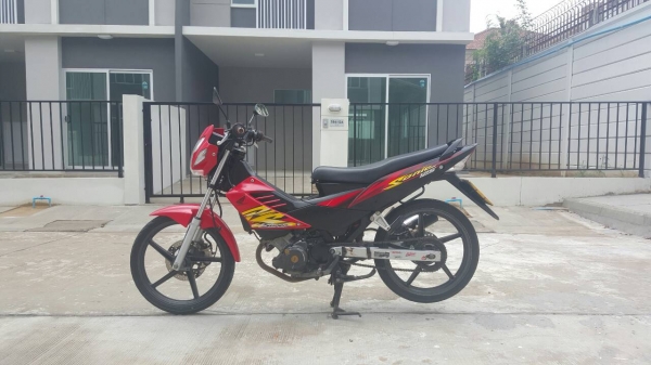 Sonic 125 ตัวใหม่ปี48 เครื่องเดิมๆน็อตเครื่องและฝาสูบไม่เคยแกะ ใครหาใช้อยู่ไม่ผิดหวังแน่นอน