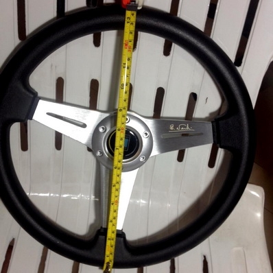 (ของใหม่)พวงมาลัยแต่งสีเงิน 3 ก้าน มีหลายสี รายละเอียดด้านในครับ ตจวส่งได้ครับ