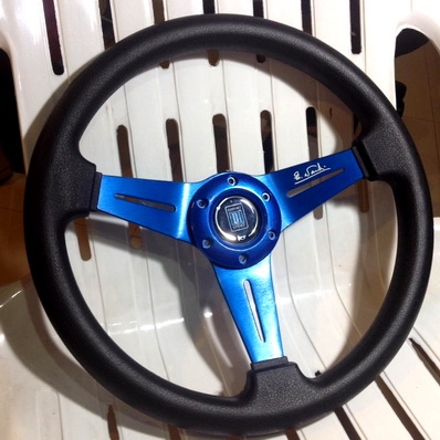 (ของใหม่)พวงมาลัยแต่งสีเงิน 3 ก้าน มีหลายสี รายละเอียดด้านในครับ ตจวส่งได้ครับ