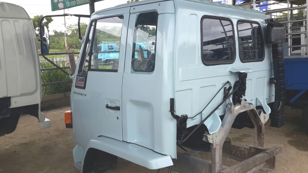 * ขาย *  หัวเก๋ง  ISUZU  ROCKY   สวย ๆ  ภายในครบ   สภาพพร้อมใช้งาน  /  ใส่ 10 ล้อ  และ   6 ล้อใหญ่  /  ( พร้อมติดตั้ง )  *มีหลายหัว*