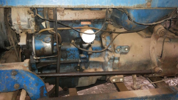 ขายรถไถเพลาเดียว FORD 6600 เครื่อง T5 สวยเดิมเก่าเก็บ สนใจโทร 081-970-1072