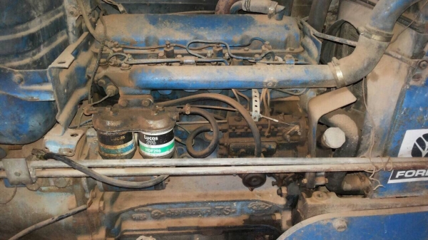 ขายรถไถเพลาเดียว FORD 6600 เครื่อง T5 สวยเดิมเก่าเก็บ สนใจโทร 081-970-1072