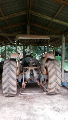 ขายรถไถเพลาเดียว FORD 6600 เครื่อง T5 สวยเดิมเก่าเก็บ สนใจโทร 081-970-1072