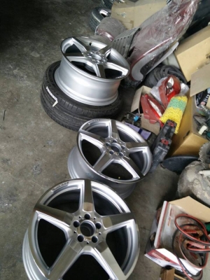 ขายล้อ amg cls ขอบ 19 กว้าง  8.5 et34.5 ทั้ง 4 วง คับ ขาย 34900