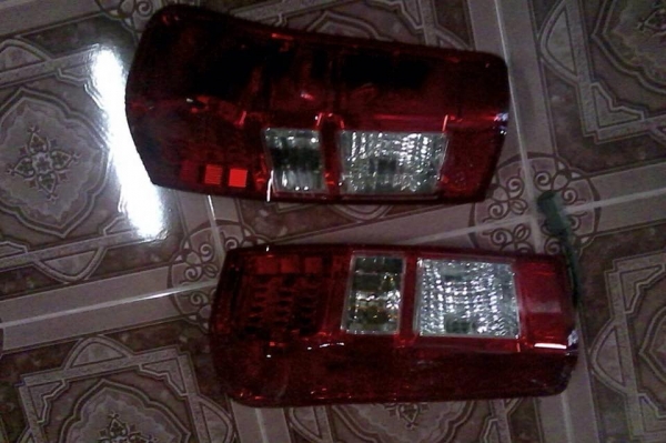 ขายอะไหล่รถ ไฟ กระจังหน้า หลัง อื่นๆอีกมากมาย ของแท้ ราคาถูกจากโรงงาน ขายอะไหล่รถ ไฟ กระจังหน้า หลัง อื่นๆอีกมากมาย ของแท้ ราคาถูกจากโรงงาน