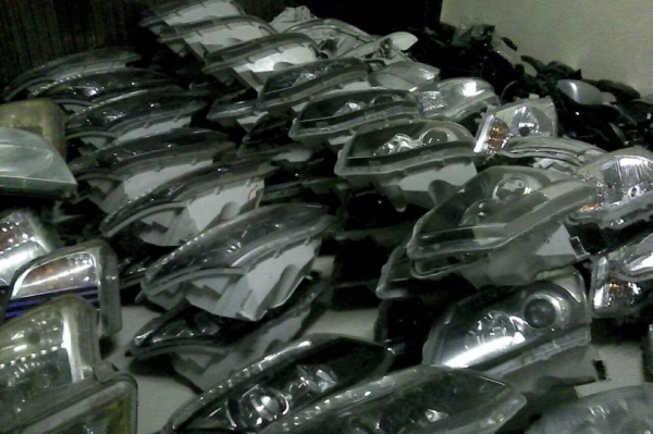 ขายอะไหล่รถ ไฟ กระจังหน้า หลัง อื่นๆอีกมากมาย ของแท้ ราคาถูกจากโรงงาน ขายอะไหล่รถ ไฟ กระจังหน้า หลัง อื่นๆอีกมากมาย ของแท้ ราคาถูกจากโรงงาน